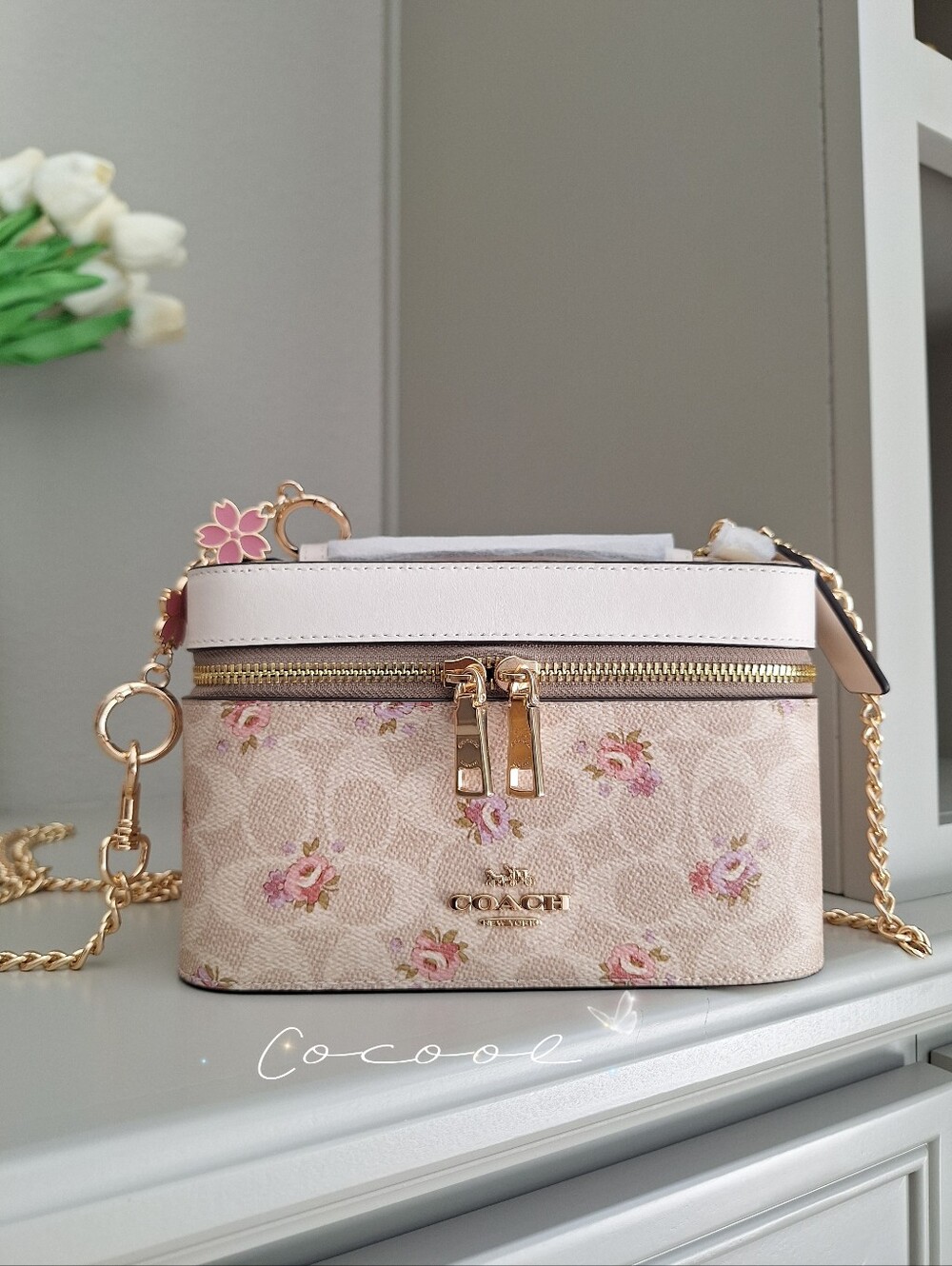 NEW Coach Cosmetic Case In Signature Canvas With Floral Print & Crossbody Chain